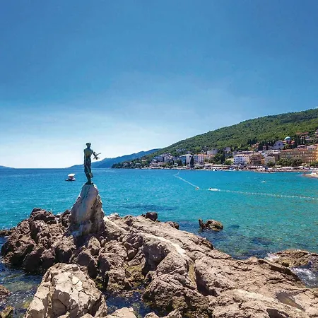 2 Bedroom Gorgeous In Hébergement de vacances
