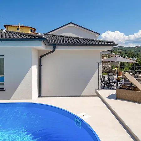 2 Bedroom Gorgeous In *