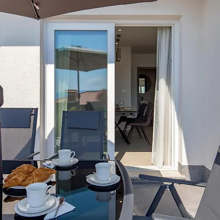 בית נופש 2 Bedroom Gorgeous In וולוסקו
